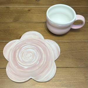 カップとお皿のセット(お花のお皿:ピンク)