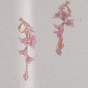 シャラシャラ、お花のイヤリング、ピアス