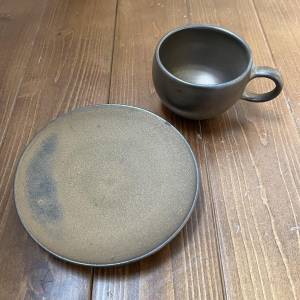 カップとお皿のセット(ゴールド)