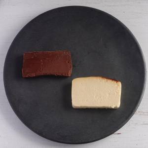 しっとり濃厚なテリーヌショコラと儚い口溶けのチーズケーキ(セット)