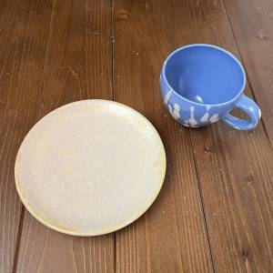 カップとお皿のセット(藤色)